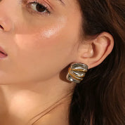 Pendientes geométricos de oro