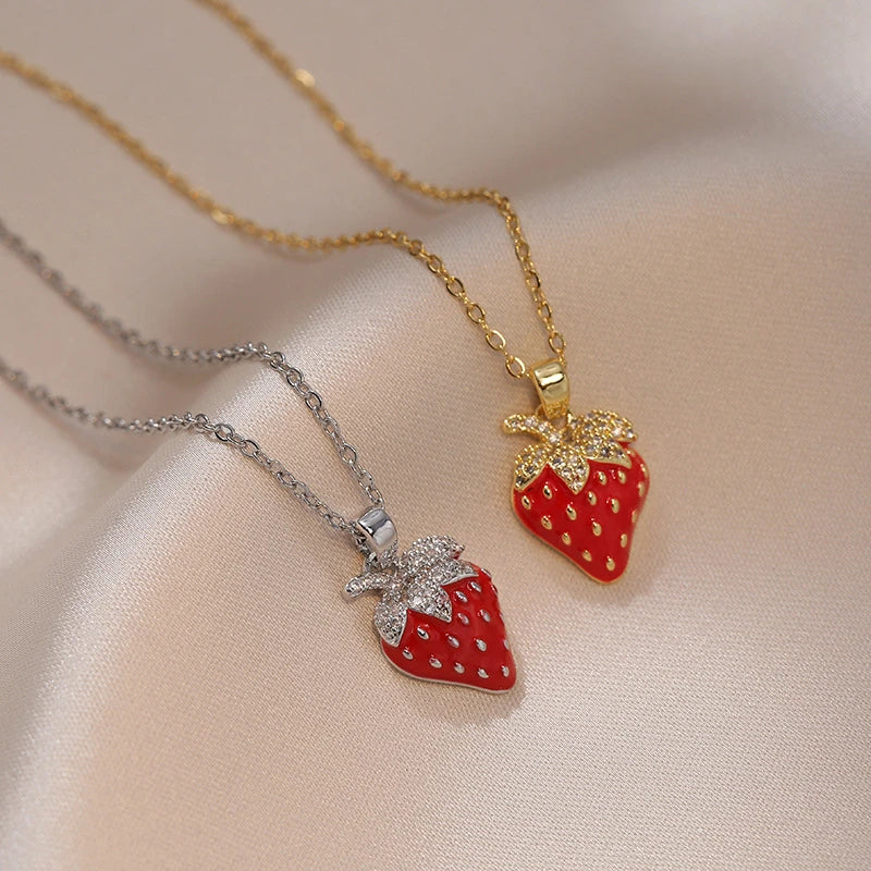 Collar de fresa roja de circón brillante de acero inoxidable para mujer, bonito collar romántico de corazón de amor, regalo de joyería de amistad de lujo