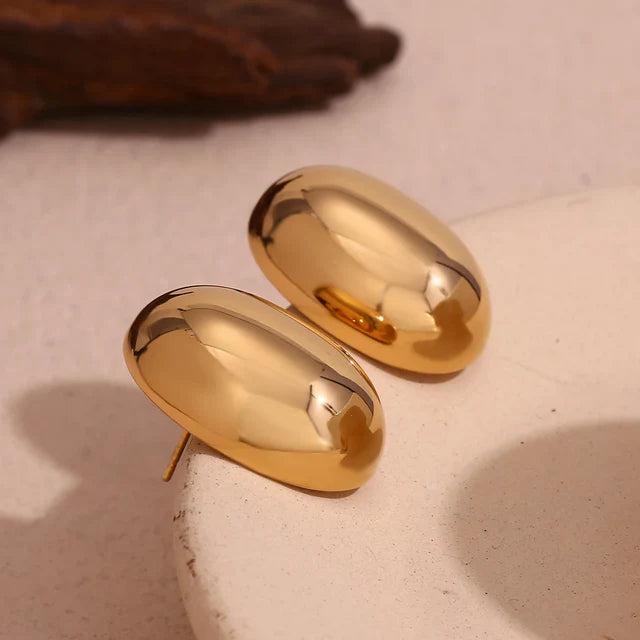 Pendientes ovalados de oro