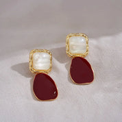 Pendientes franceses Retro elegantes con forma de gota de agua, color rojo vino, pendientes pequeños con cara para mujer, joyería de regalo de Navidad, colgantes al por mayor
