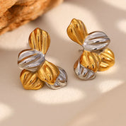 Pendientes de hojas elegantes