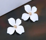 Pendientes de plata S925 con aguja para personas mayores, pétalos rojos, temperamento rojo, bonitos pendientes de flores pequeñas, joyería femenina, joyería de moda