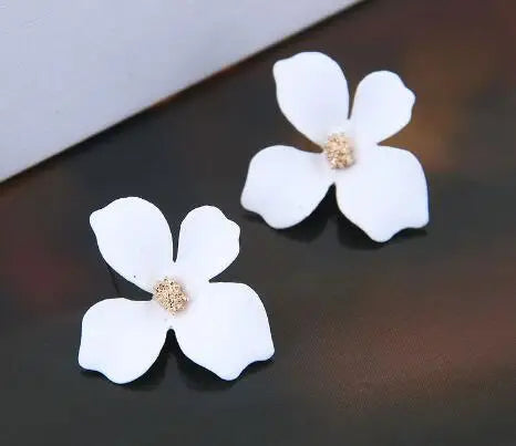 Pendientes de plata S925 con aguja para personas mayores, pétalos rojos, temperamento rojo, bonitos pendientes de flores pequeñas, joyería femenina, joyería de moda