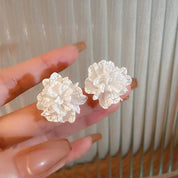 Pendientes de tuerca de flor blanca y roja para mujer, aretes grandes de pétalos plegables acrílicos a la moda, joyería dulce para fiesta de boda, regalo para niña