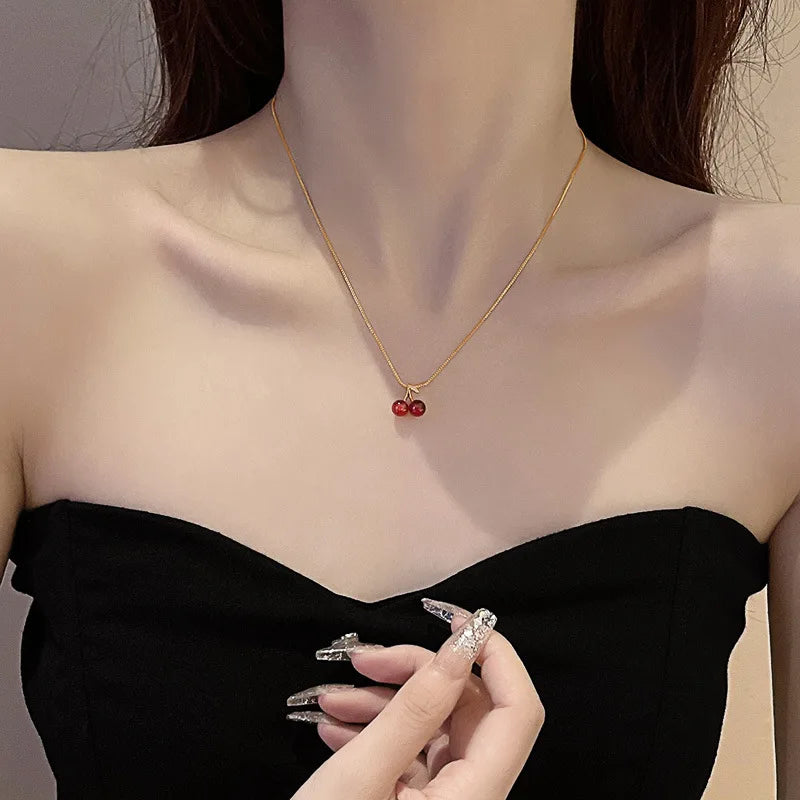 Collar con colgante de Color dorado y cereza roja vino de acero inoxidable para mujer, collar de moda con personalidad, joyería de boda, regalo de cumpleaños